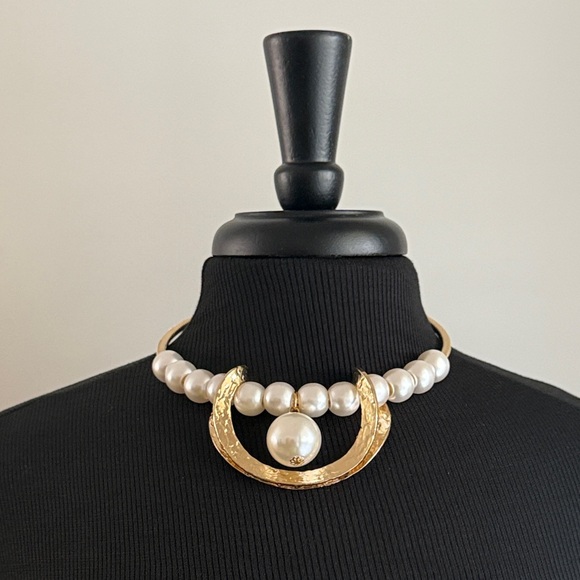 Fashion Jewelry Jewelry - Fashion Jewelry Gold and Pearl Crescent Necklace Set